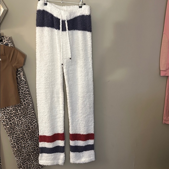 Poll Knit Set - Picture 4 of 4